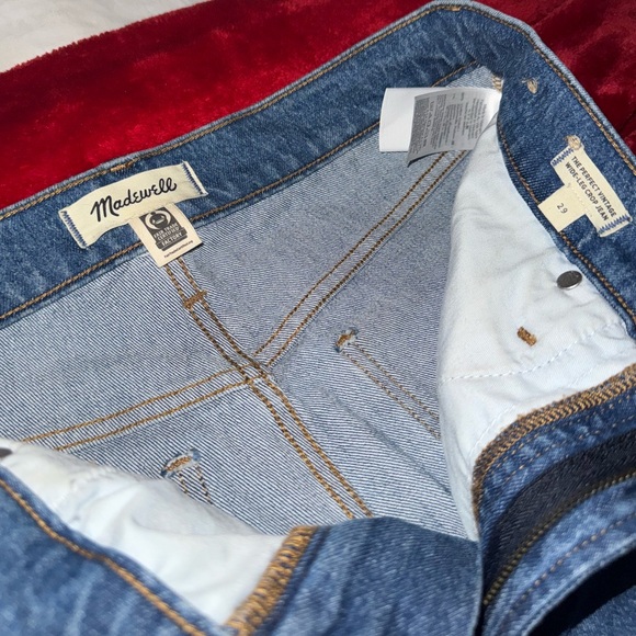 The Perfect Vintage Wide-Leg Jean - Picture 6 of 7